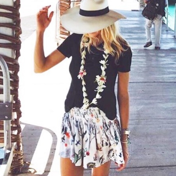 Koch Erica Skirt Resort 17 Size: Medium Perfect Condition - Picture 4 of 14